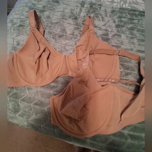 2 Wacoal Underwire Bras